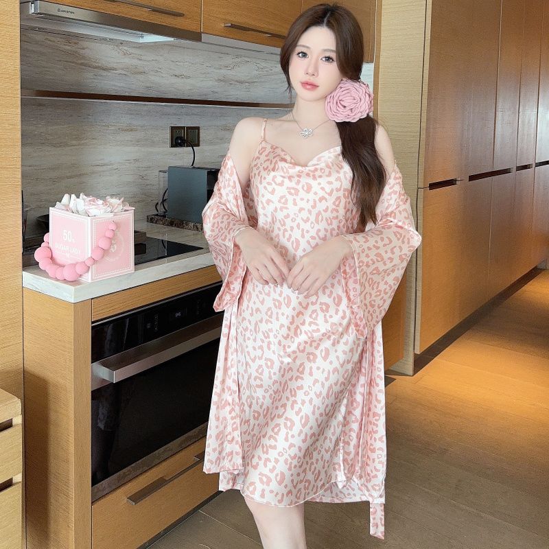 Высококачественный комплект из – обзор и цена Robe Silk Women